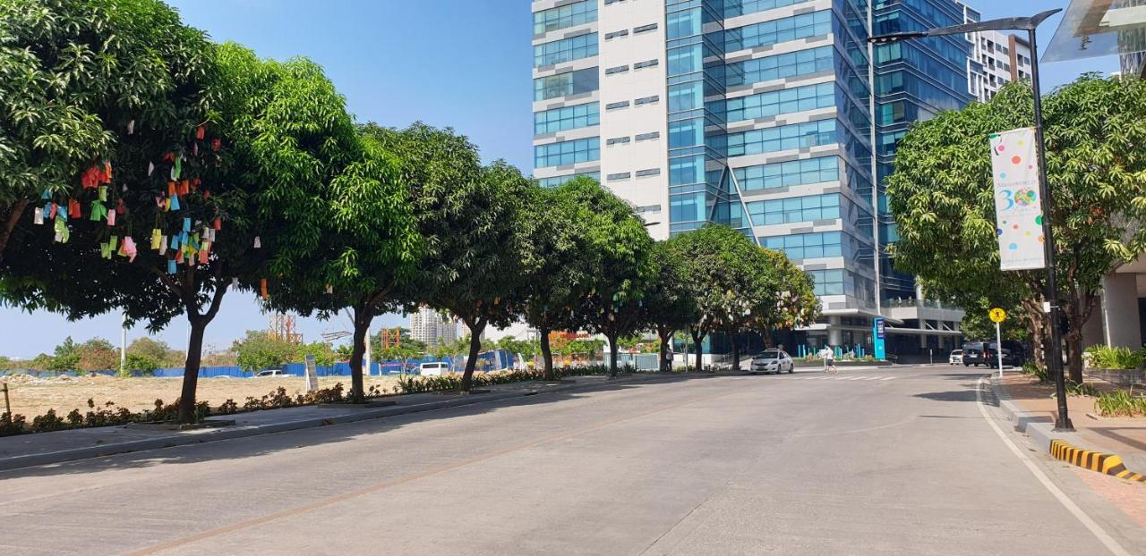 Mactan Newtown Condo With Garden And Ocean View 8Newtown Blvd มักตัน ภายนอก รูปภาพ