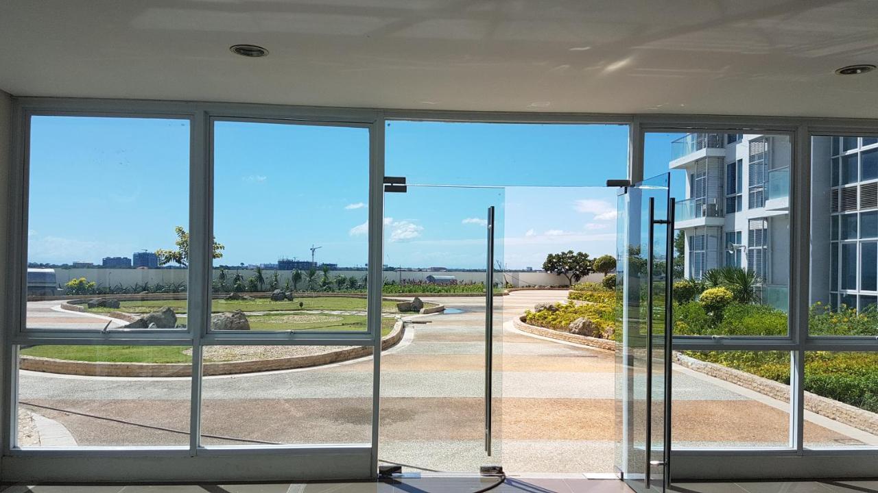 Mactan Newtown Condo With Garden And Ocean View 8Newtown Blvd มักตัน ภายนอก รูปภาพ